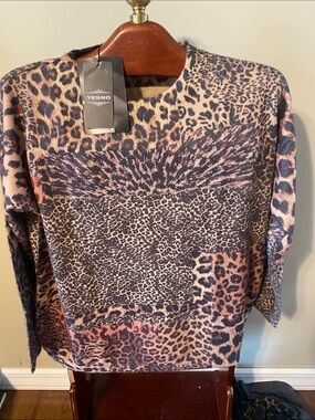 YESNO Women’s Pink and Brown Leopard Print Long Sleeve Top